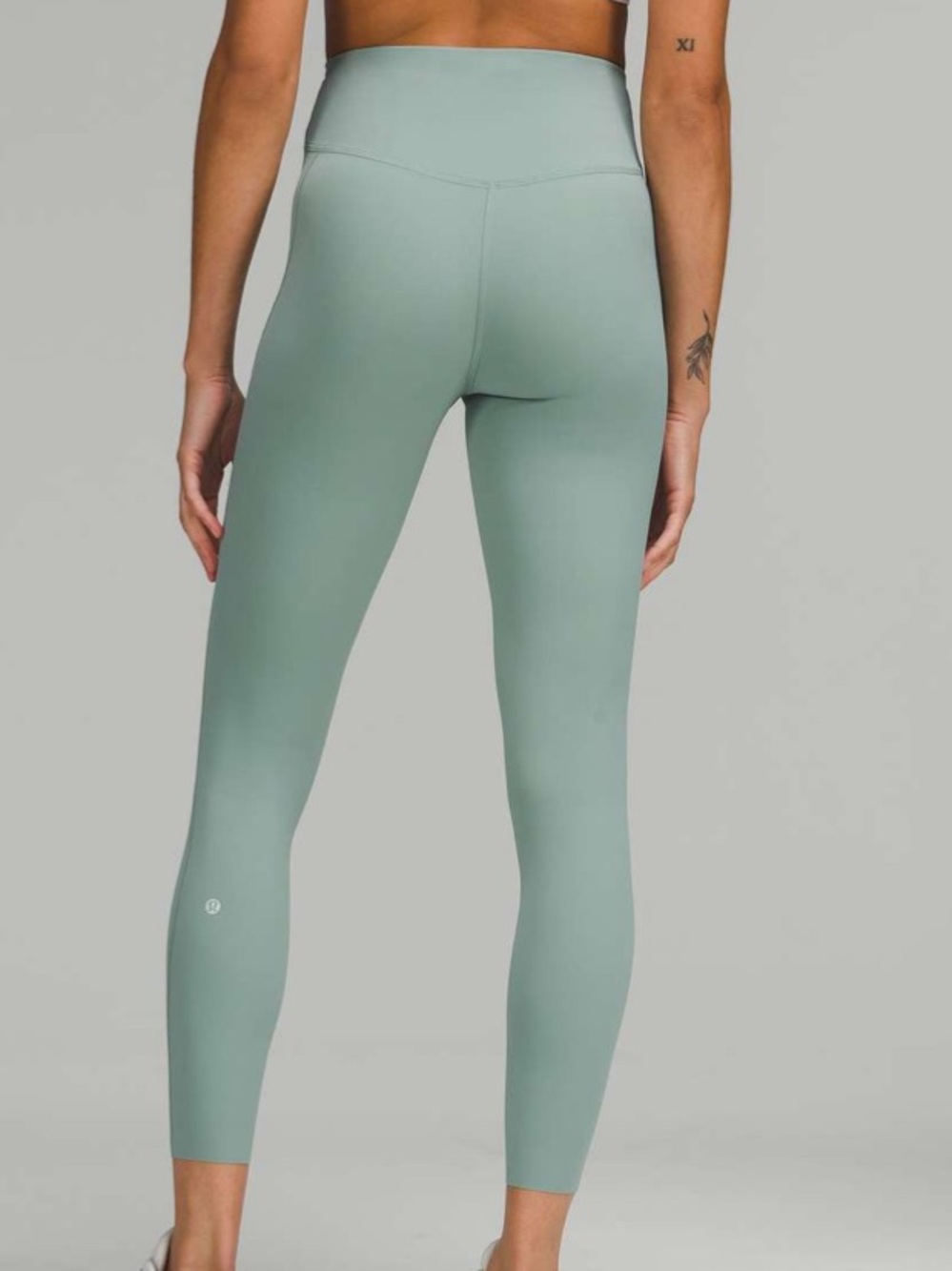 Lululemon Base Pace High-Rise Tight 25"
Misty Glade